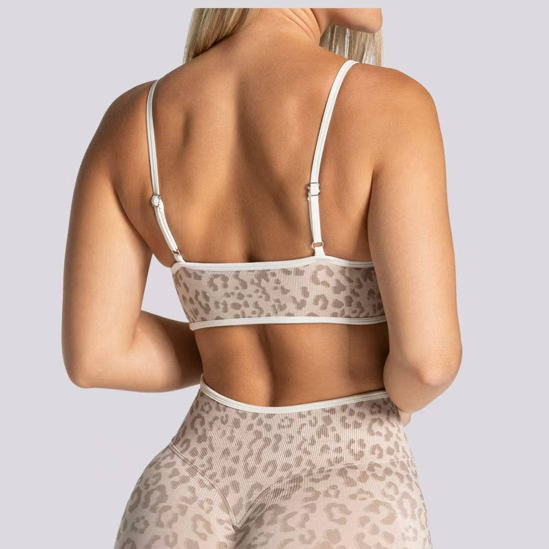 Women's Seamless Contrast Leopard Print Sports Yoga Bra: Light Grey / L